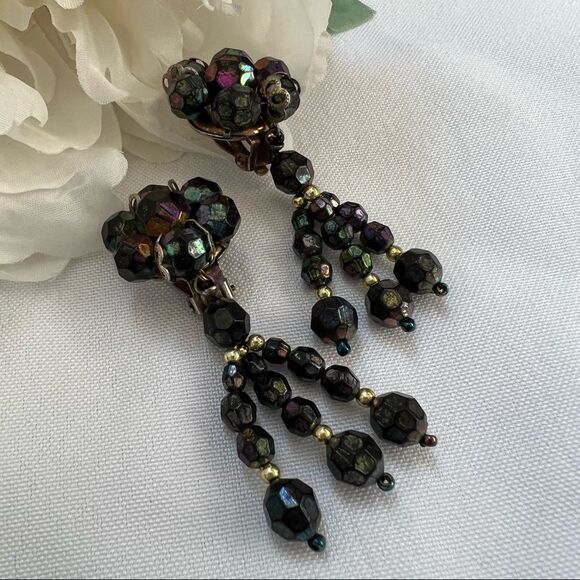 Vintage Aurora Borealis Clip Earrings Purple Gold Tone Gems - Picture 1 of 5